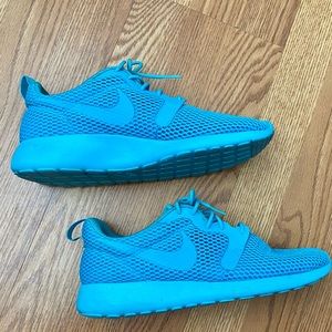 NIKE Neon Blue Mesh Running Shoes